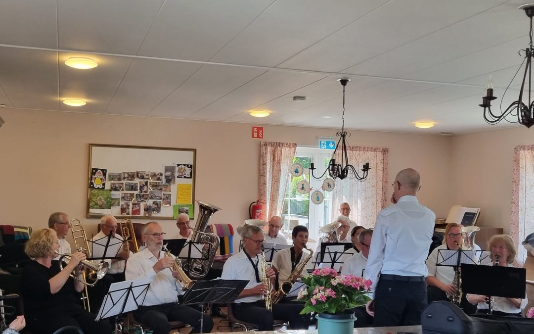 Vandaag kwam Senioren Orkest de Wipmolen kwam voor ons spelen!